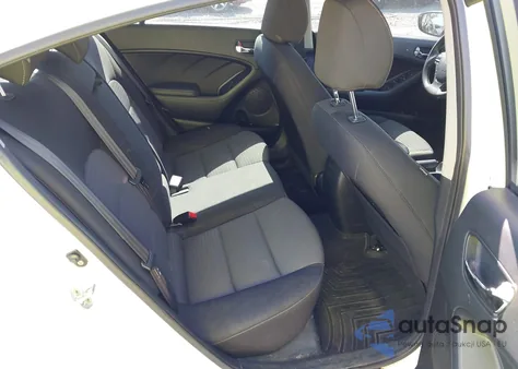 2016 Kia Forte Lx z USA, uszkodzony, nr VIN KNAFX4A64G5575387